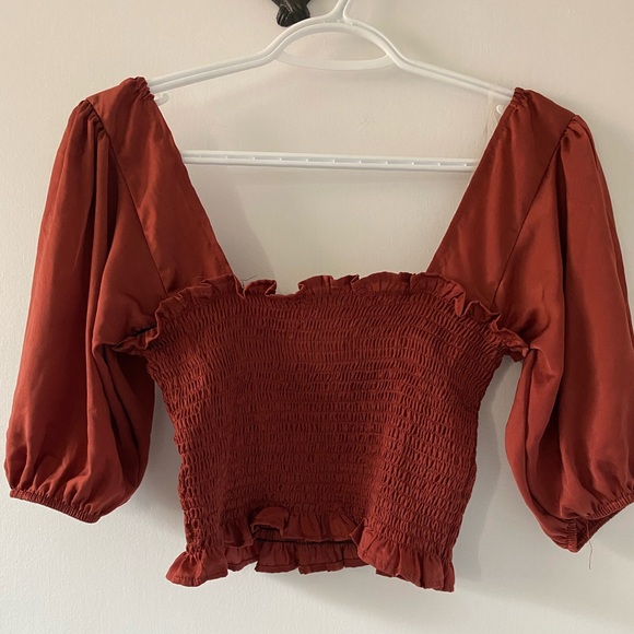 Active Usa Wide Shoulder Crop top Size Medium - Picture 6 of 6